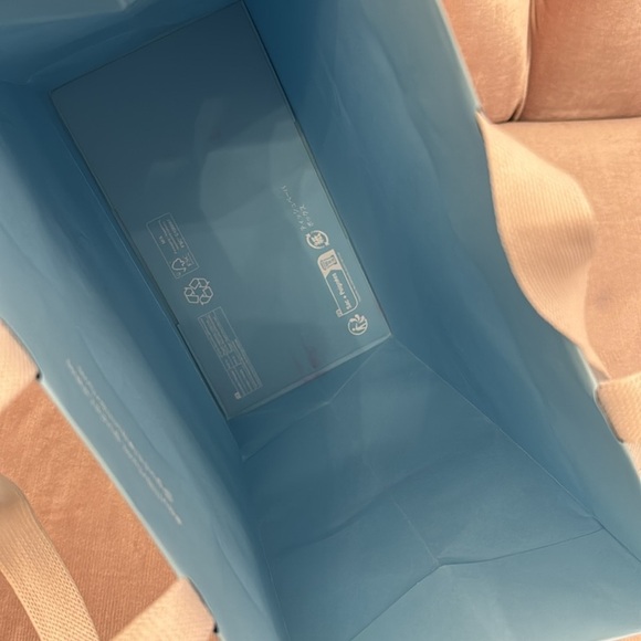 AUTHENTIC GUCCI PAPER BAG - Picture 12 of 13